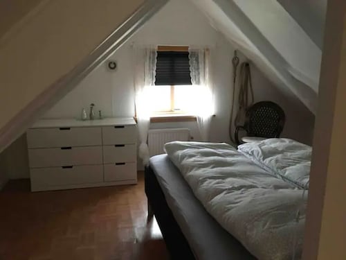 ★ Turf House near Airport - Town Center ★