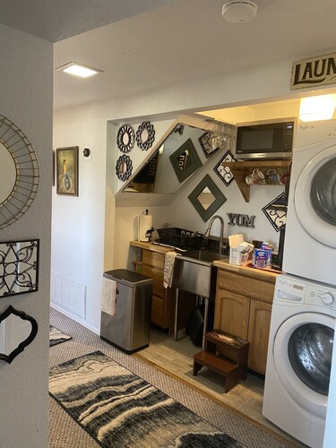 Ridge Lane Apartment VRBO - Panoramic Views!