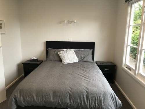 Twin Cedars Cottage, Havelock North