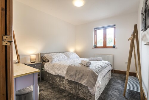 Marina View - 3 Bedroom Apartment - Milford Marina