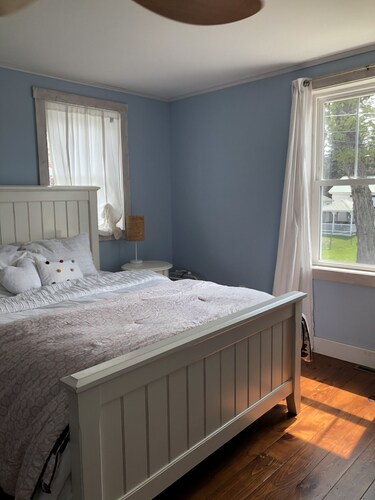 Lovely Clayton Village Cottage
