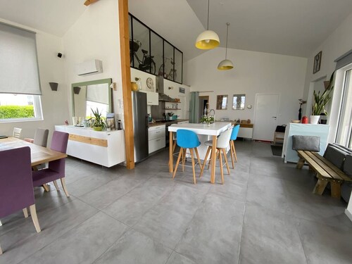 L'Atelier, jolie maison récente style loft à la décoration soignée, à proximité du port,...