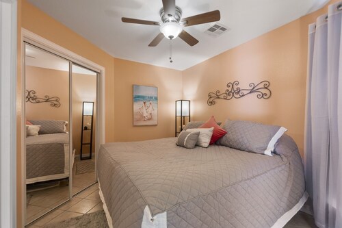 Beachside Escape! Charming Maravilla Beach Condo. Spacious Patio Balcony, Close to Pool, and Steps A