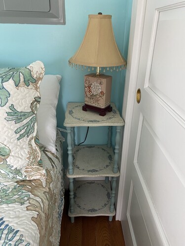 Bay Head Oceanfront Cottage ... Wake Up On The Beach!!