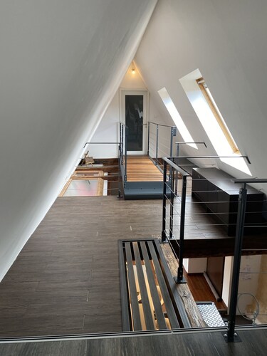 Spacieux loft de 80m2 avec climatisation et terrasse en plein coeur de la ville
