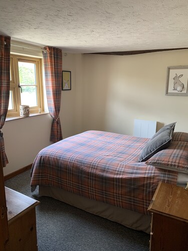 Beautiful Norfolk Flint Cottage in Rural Location