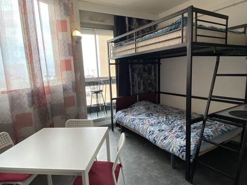 Joli STUDIO avec Wifi et Clim à St Cyprien Plage avec Vue sur Mer et sur le Port