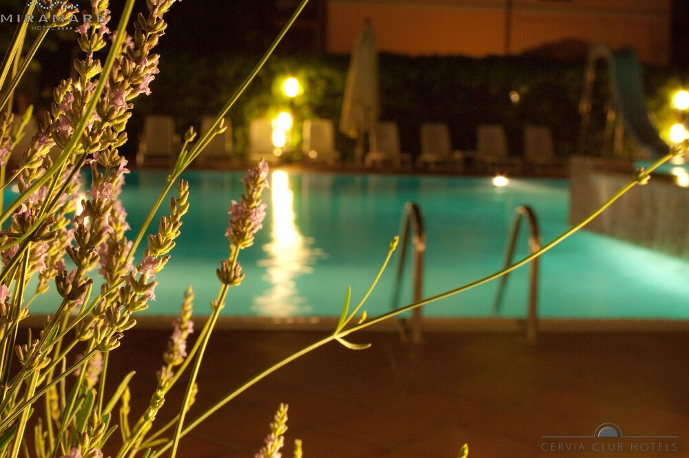 Piscina all'aperto