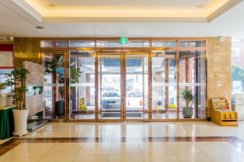 La Mer Hotel