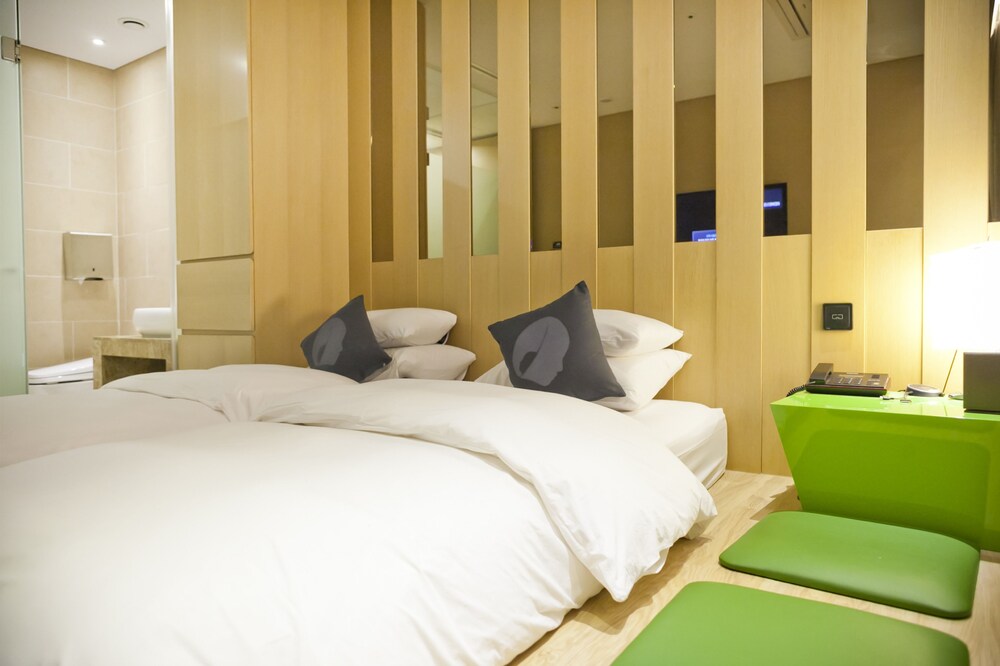 Guestroom