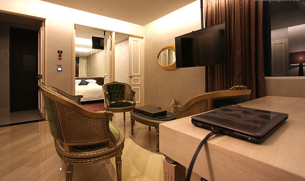 Guestroom