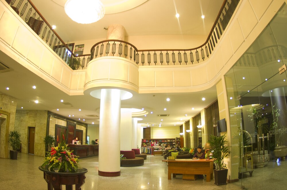 Tiền sảnh