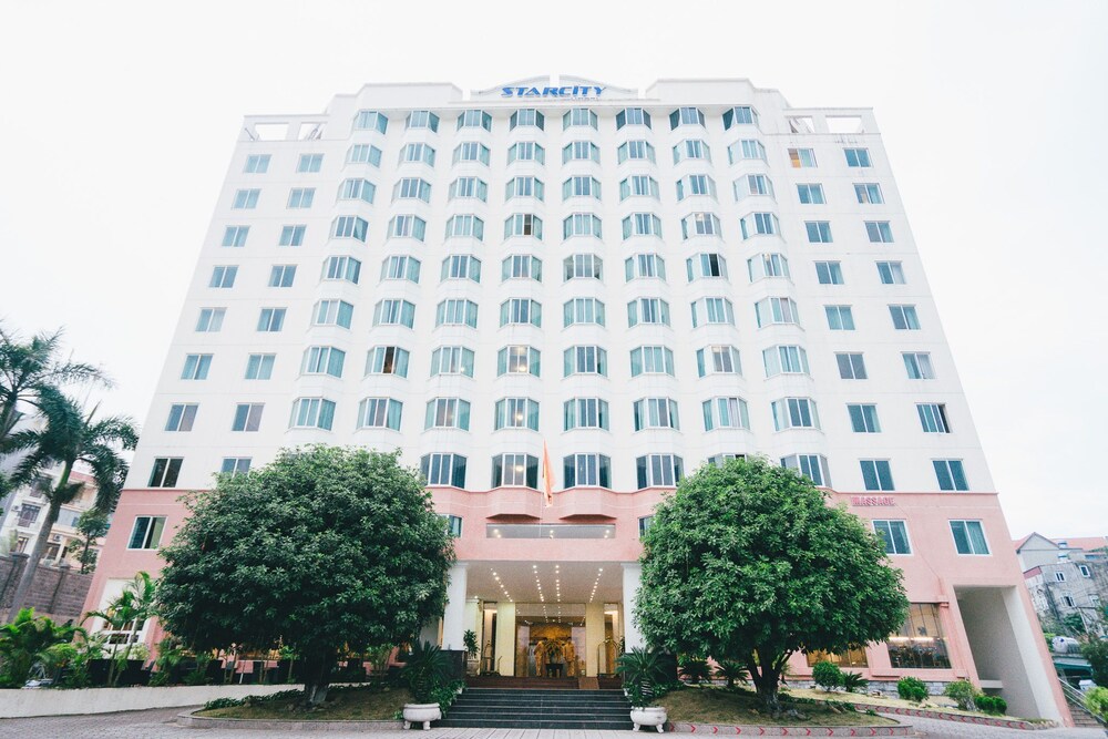 Mặt tiền khách sạn