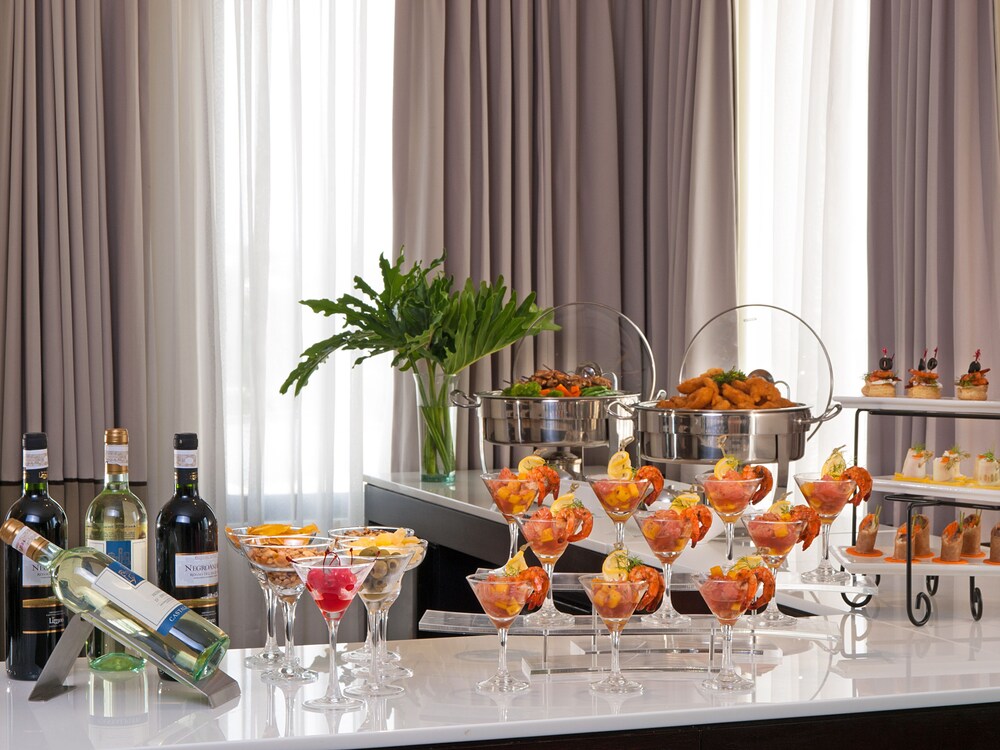 Executive Lounge