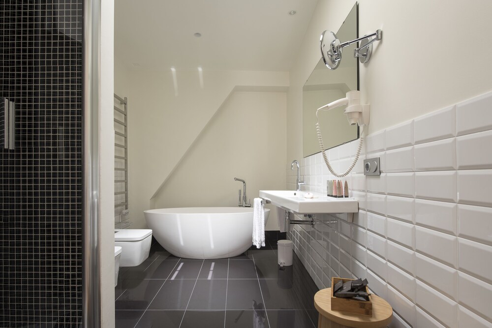 Jetted Tub