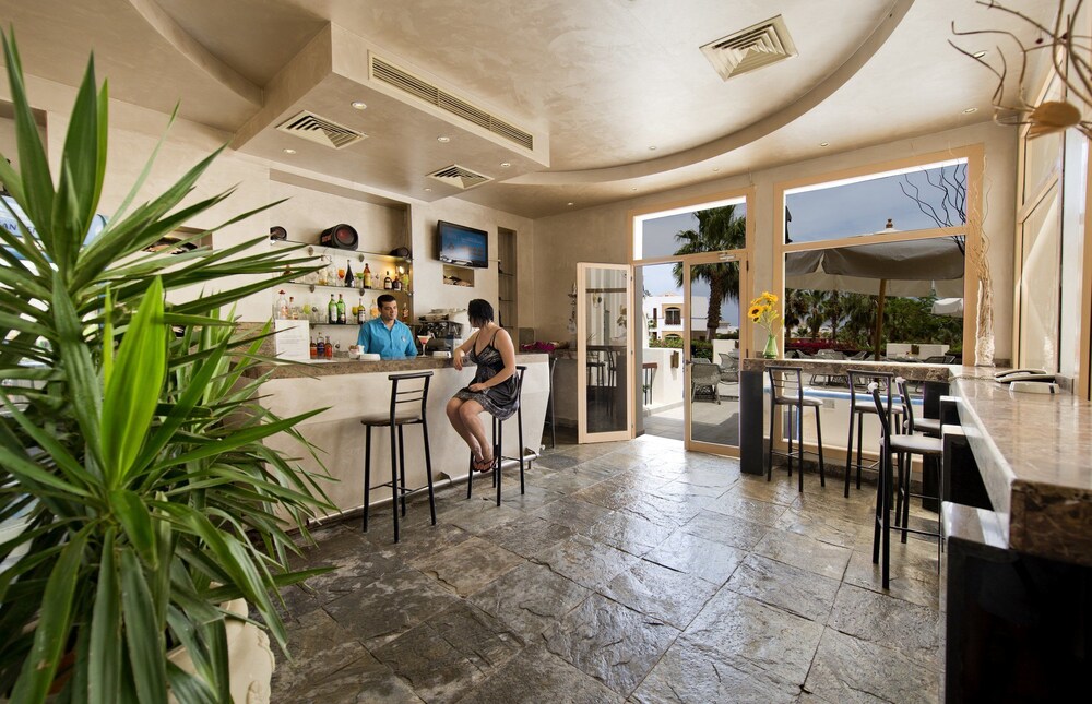 Hotel Bar