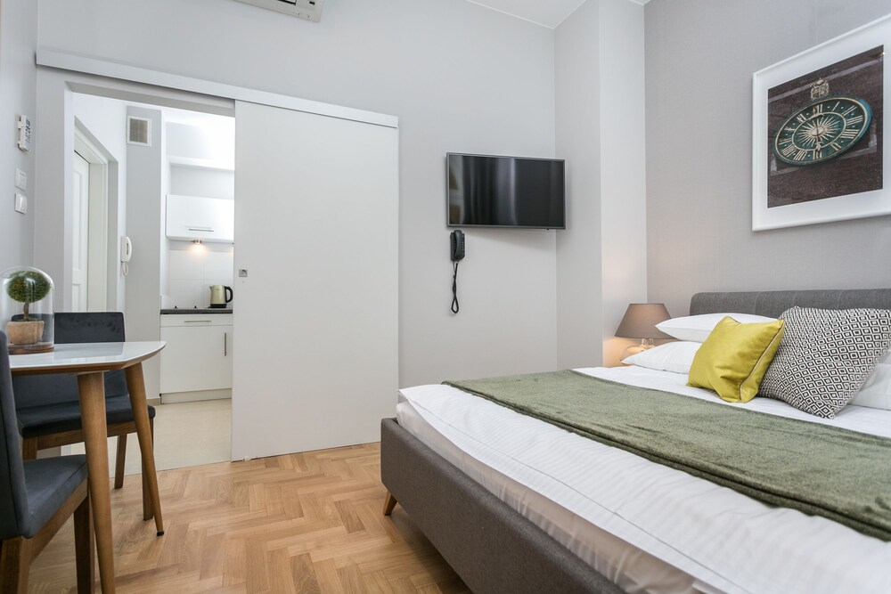 Double Room - Guestroom