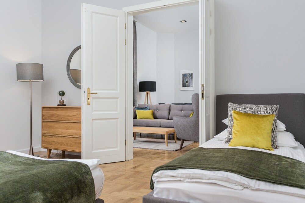 Family Suite - Guestroom