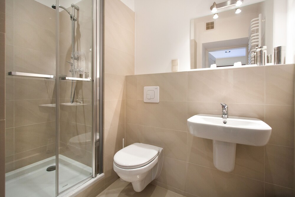 Superior Twin Room - Bathroom