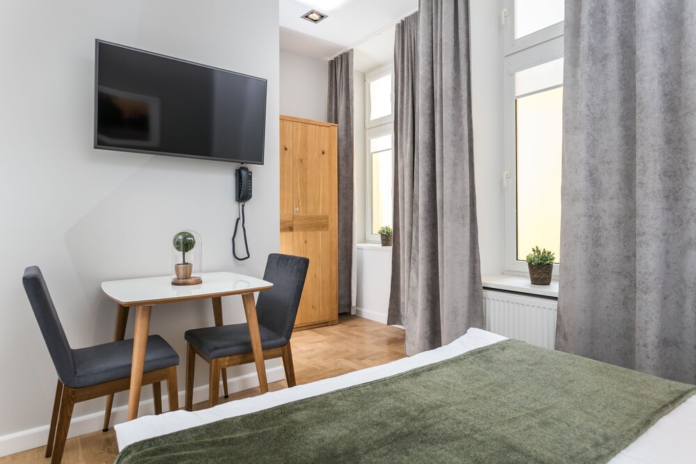 Double Room - Guestroom