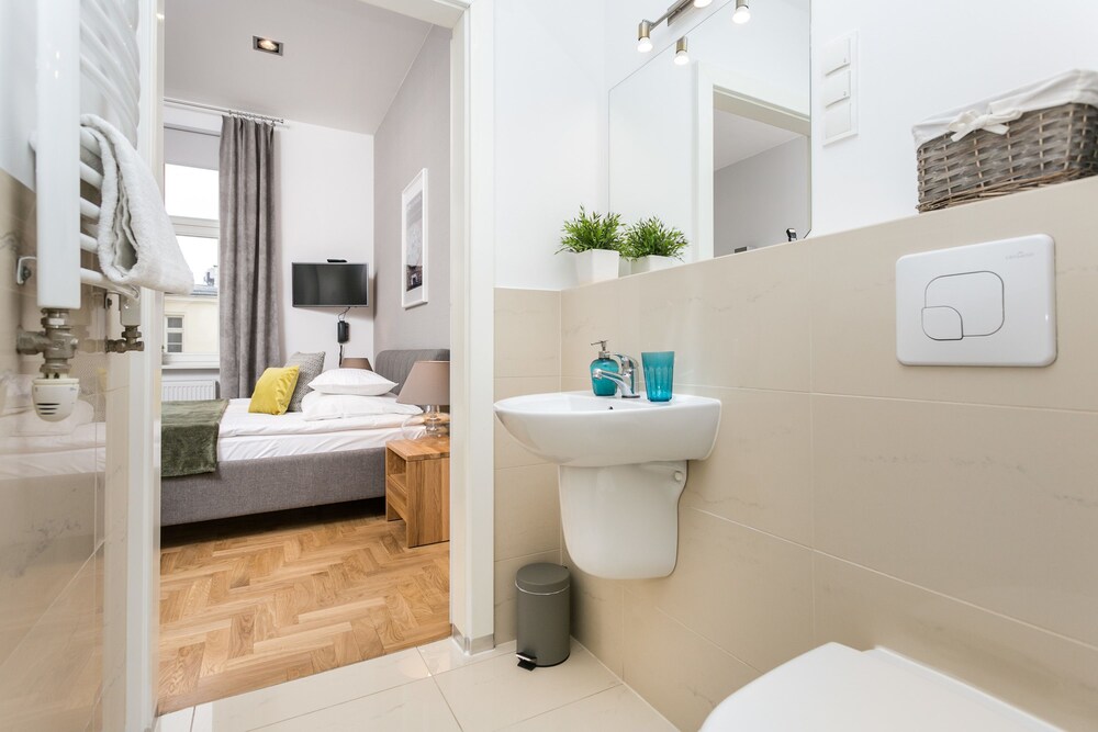 Double Room - Bathroom