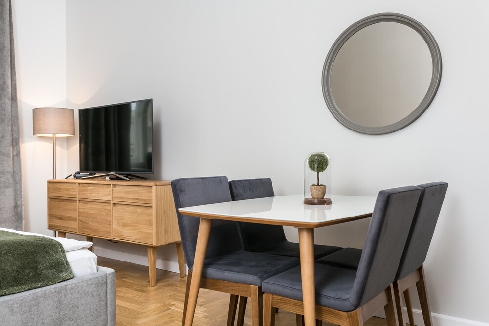 Superior Studio, View (Main Square) - Guestroom