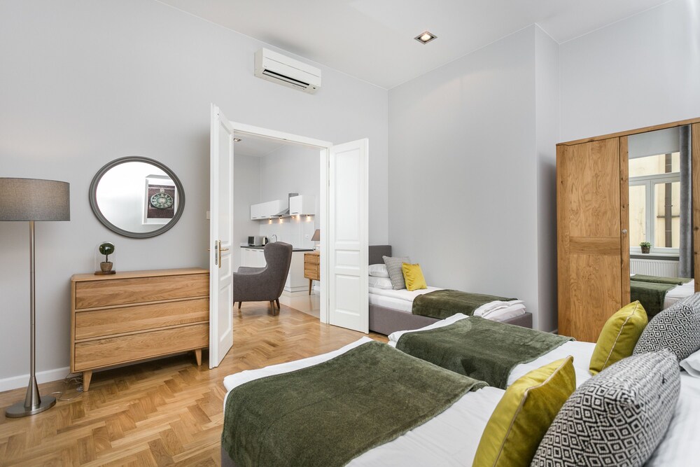 Family Suite - Guestroom