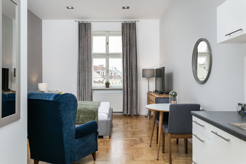 Superior Double Room, View (Main Square) - Guestroom