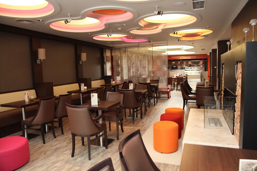 Hotel Bar