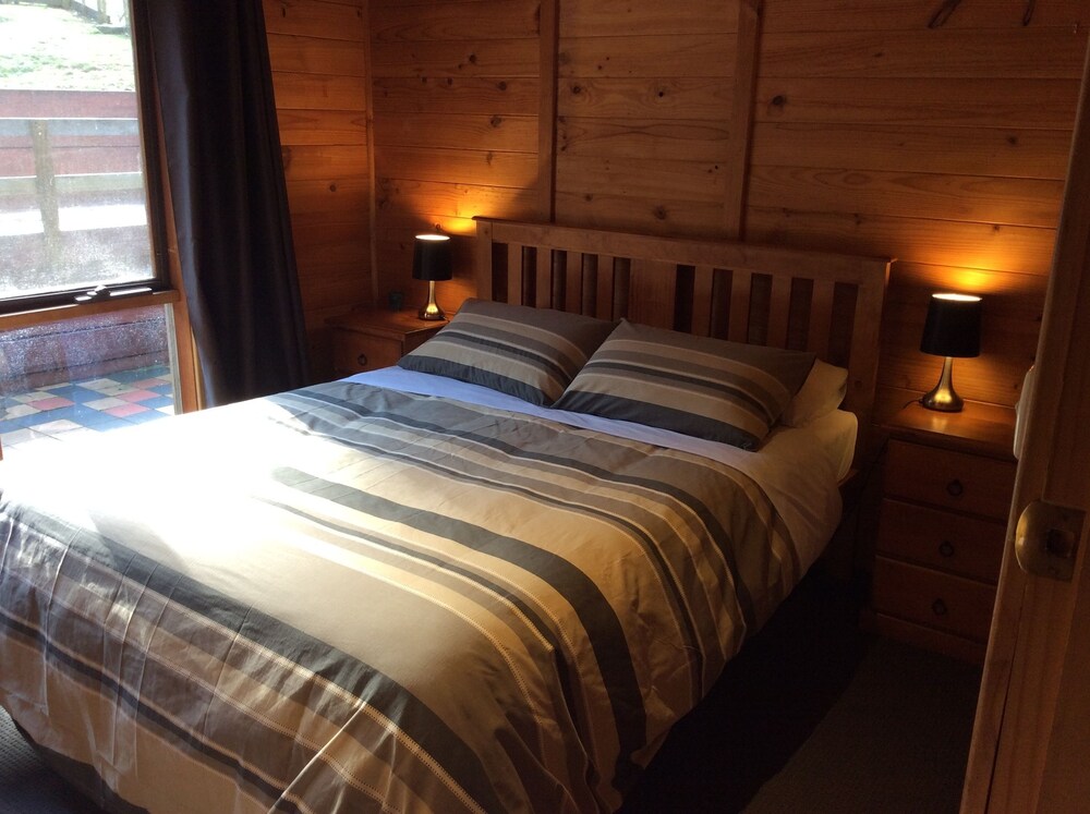 Signature House, 4 Bedrooms, Fireplace, Mountain View - Guestroom