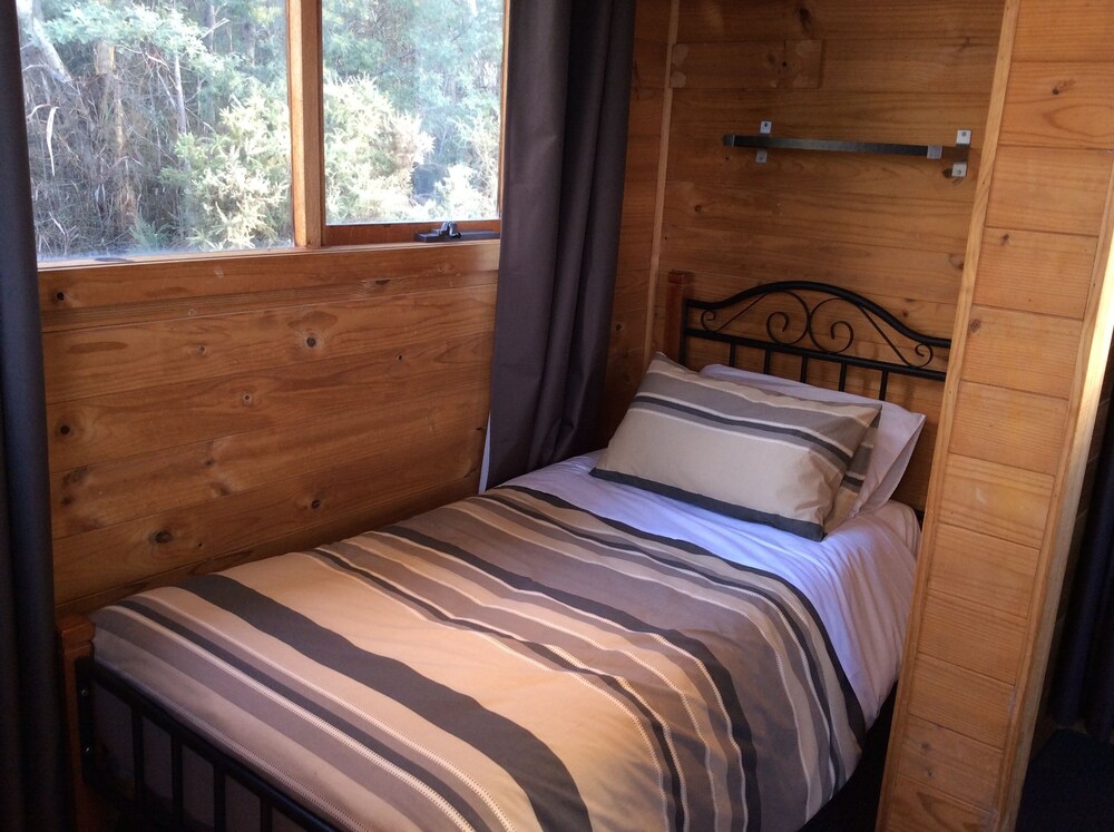 Signature House, 4 Bedrooms, Fireplace, Mountain View - Guestroom