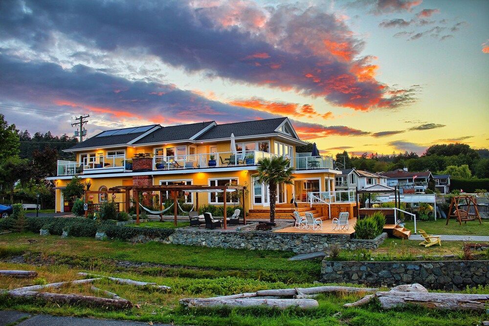 Hotel Front - Evening/Night