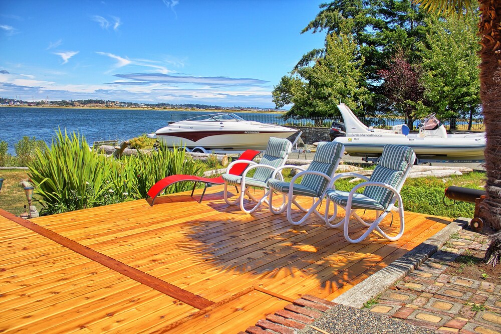 Sundeck