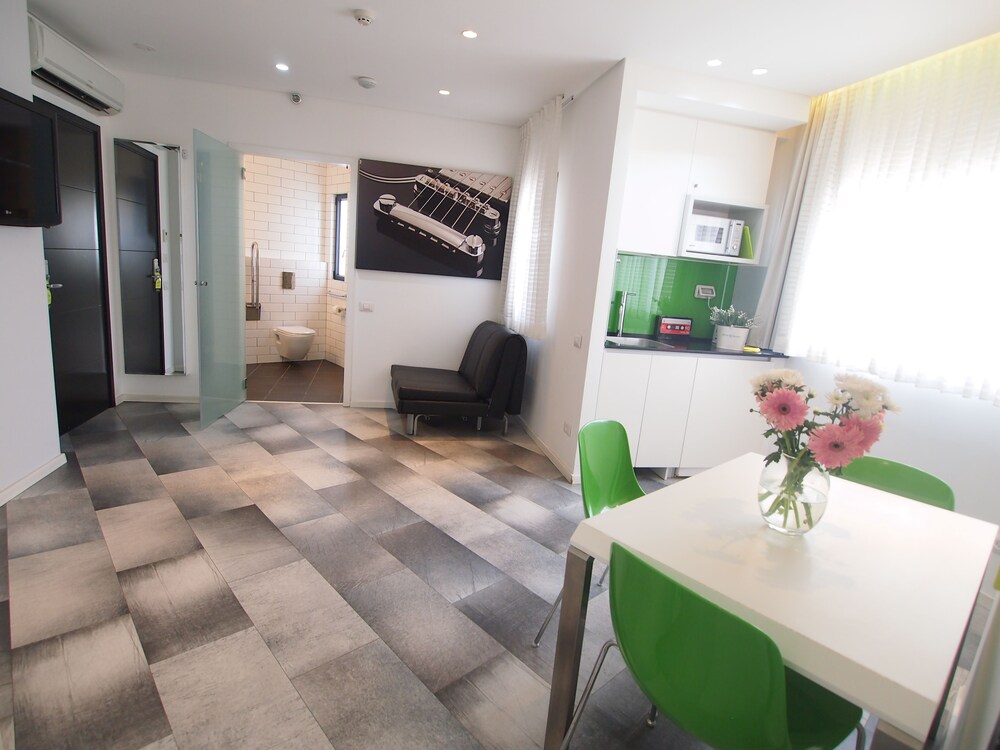 Superior Studio Upper Floor - Guestroom