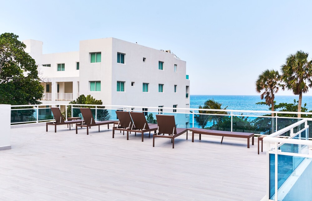 Sundeck