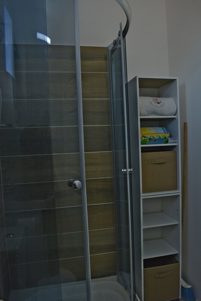 Studio, 1 Queen Bed, Pool View, Poolside - Bathroom