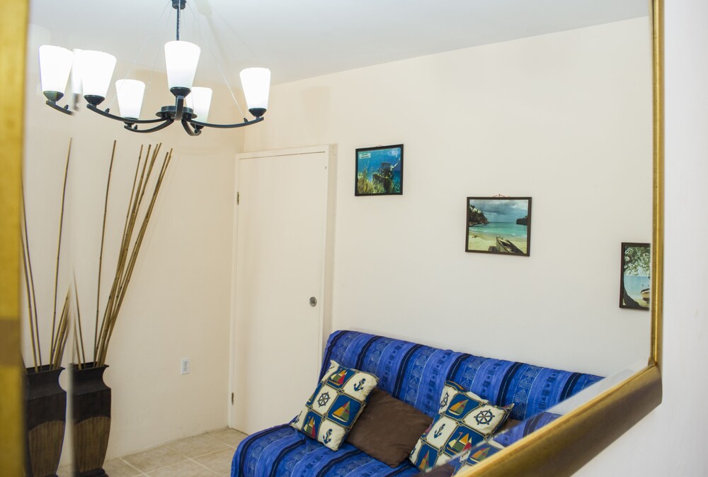 Condo, 1 Bedroom, Accessible - Living Room