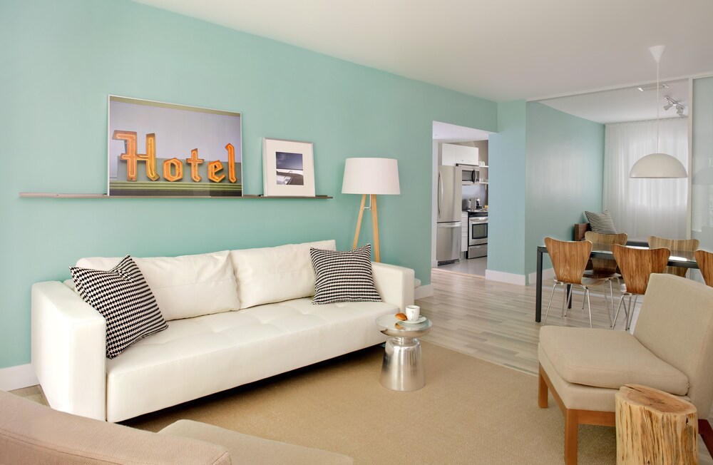 Suite, 2 Bedrooms - Living Area