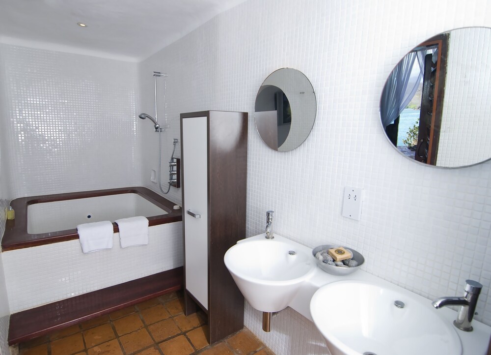 Jetted Tub