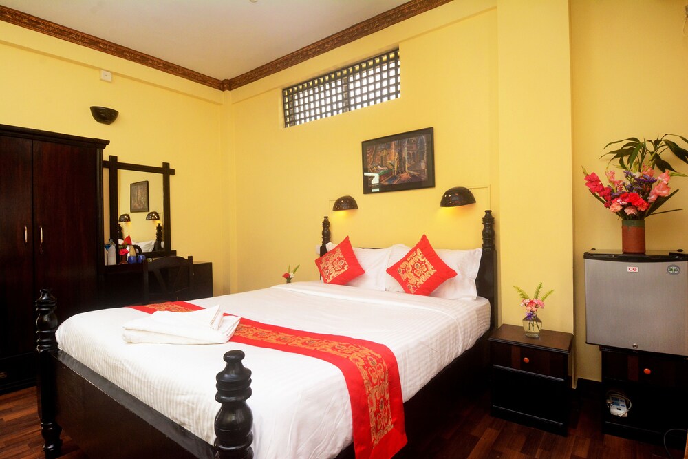 Deluxe Double or Twin Room - Guestroom