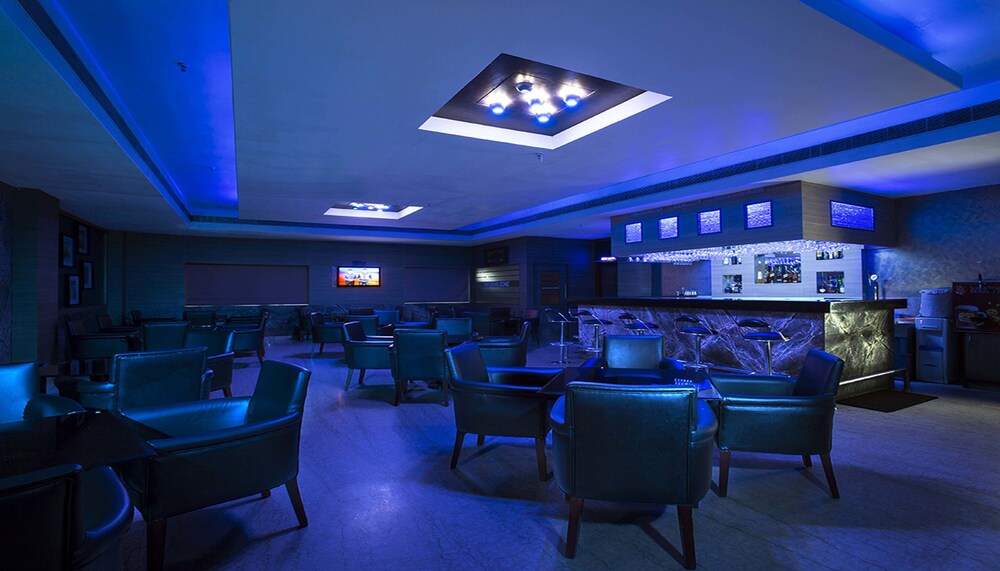 Hotel Bar