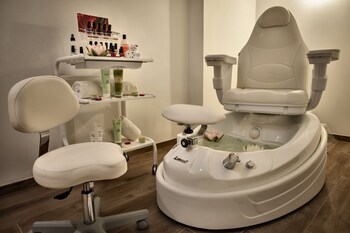 Nail Salon