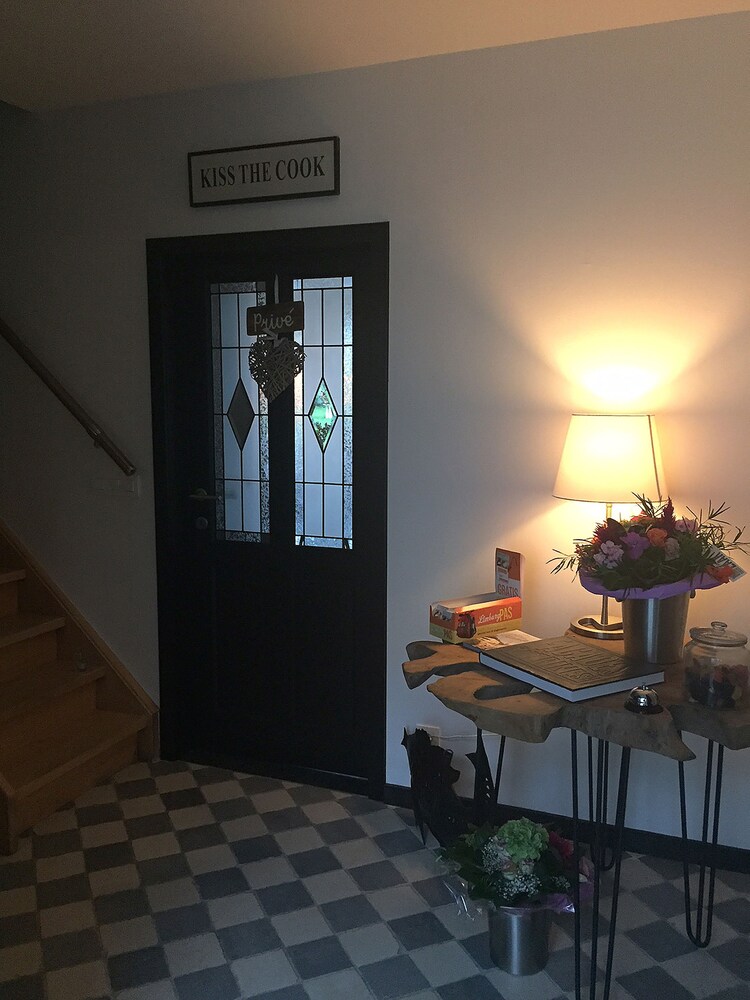 Check-in/Check-out Kiosk