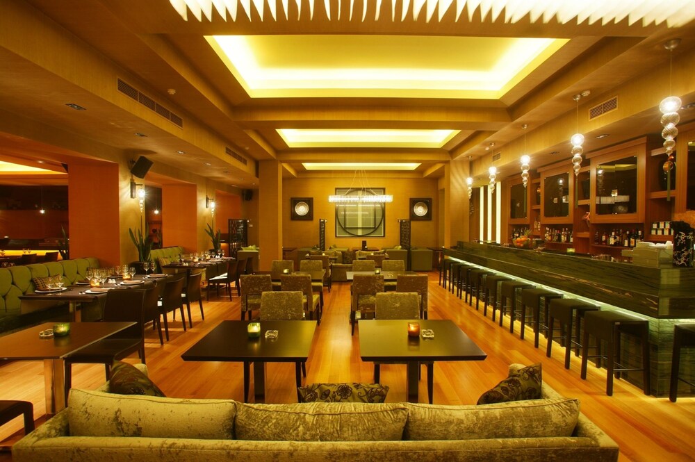 Hotel Lounge
