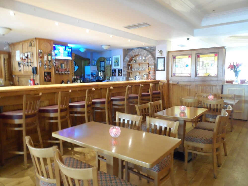 Hotel Bar
