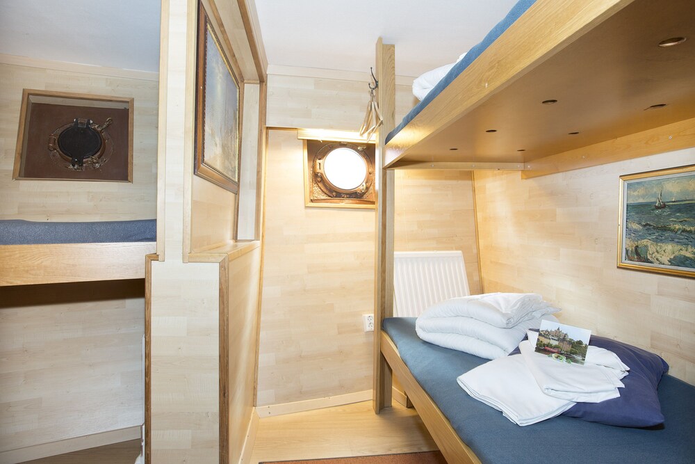 Gästrum (Economy trippelrum - delat badrum (Cabin on Boat))