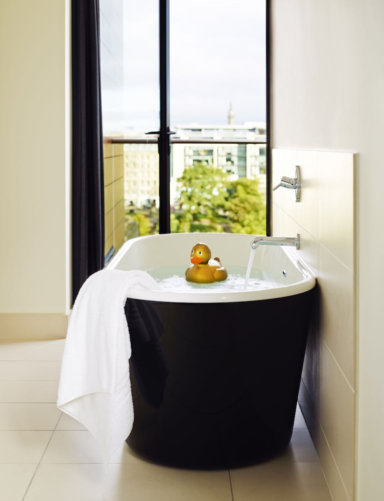 Penthouse, 2 Bedrooms - Deep Soaking Bathtub