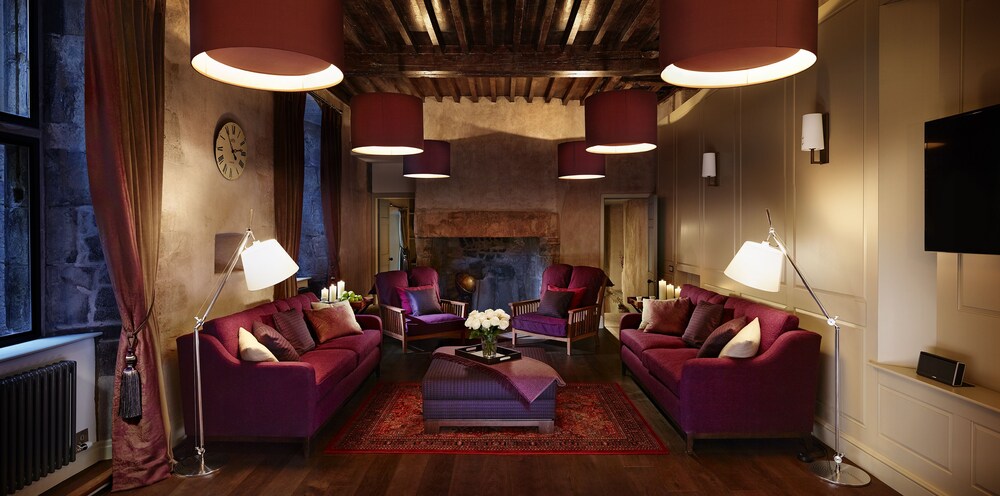 Townhouse - Living Room