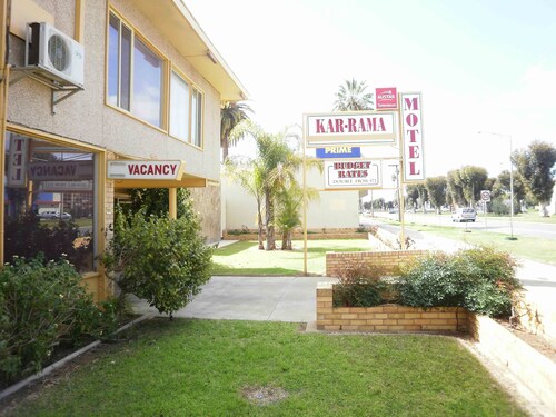 Kar Rama Motor Inn