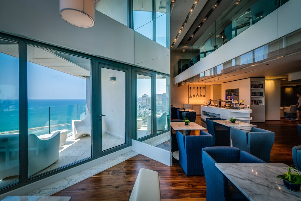 Hotel Lounge
